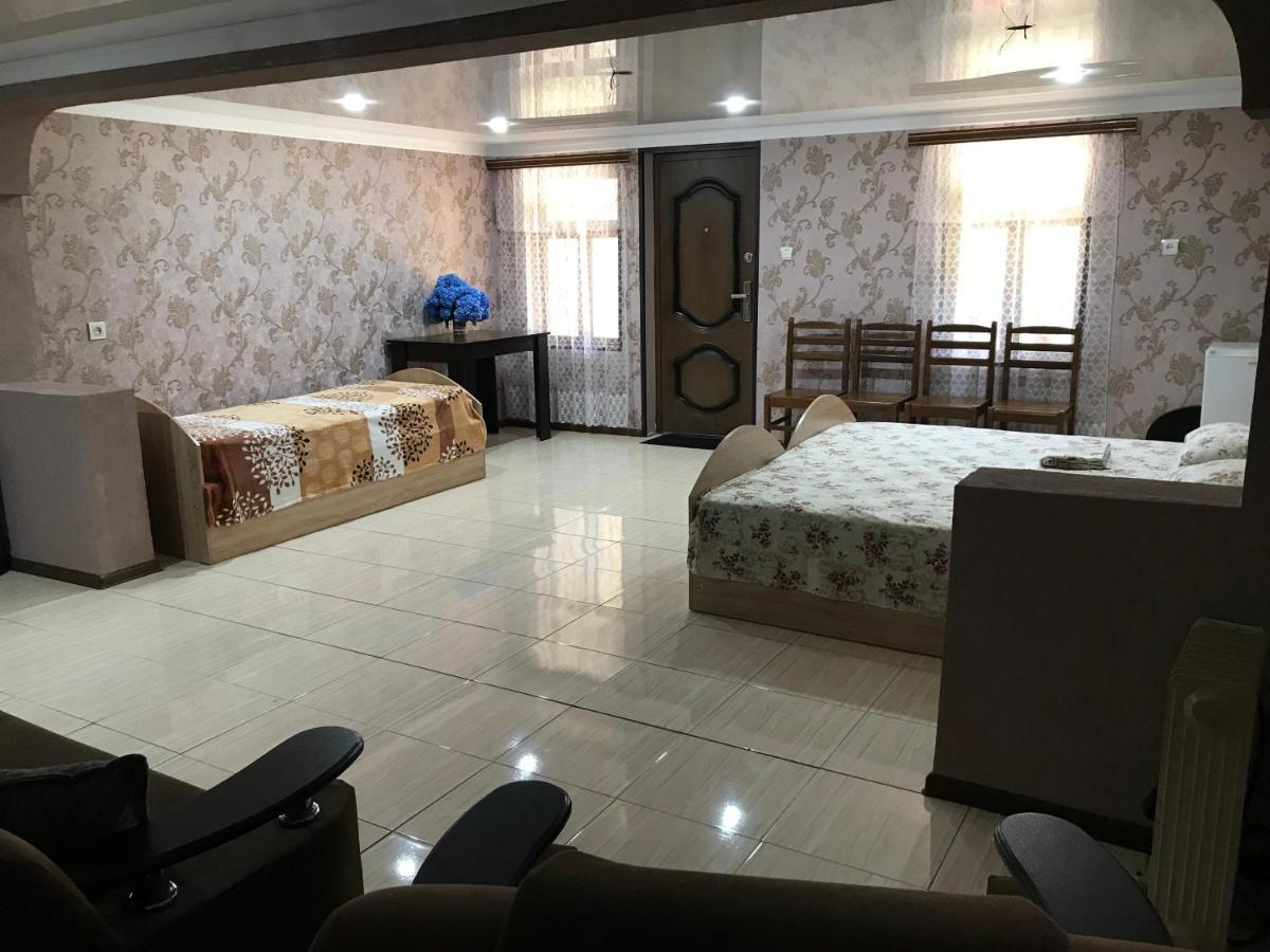 Tqvarcheli Гостевой Дом "Амза" Bed & Breakfast エクステリア 写真